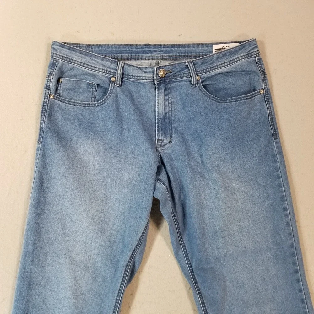 Buffalo David Bitton jeans mens 38 x 30 Axel slim straight blue flex denim pants